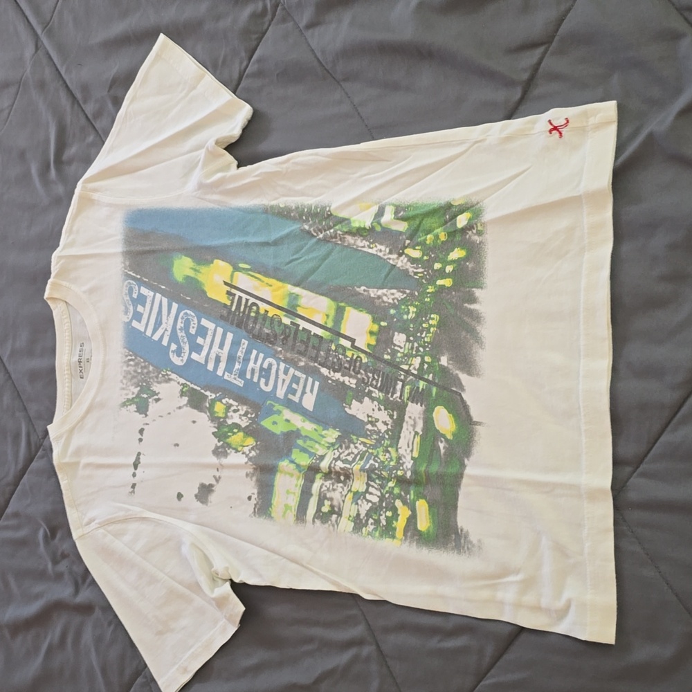 Express Graphic Tee